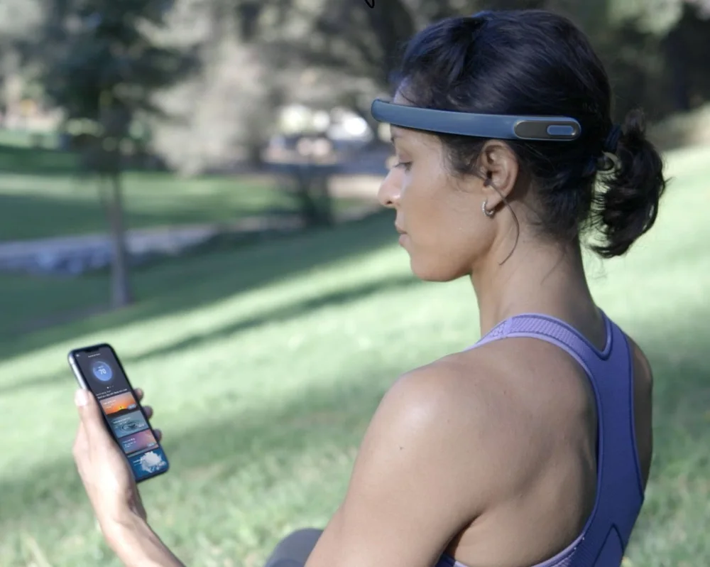 FocusCalm EEG headband - Manufacturer photograph of FocusCalm EEG headband.