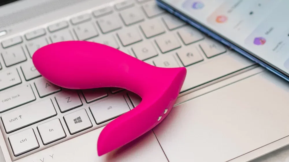 Lovense Flexer - Physical Lovense flexer hardware photographed in the maker’s independently credited product review.