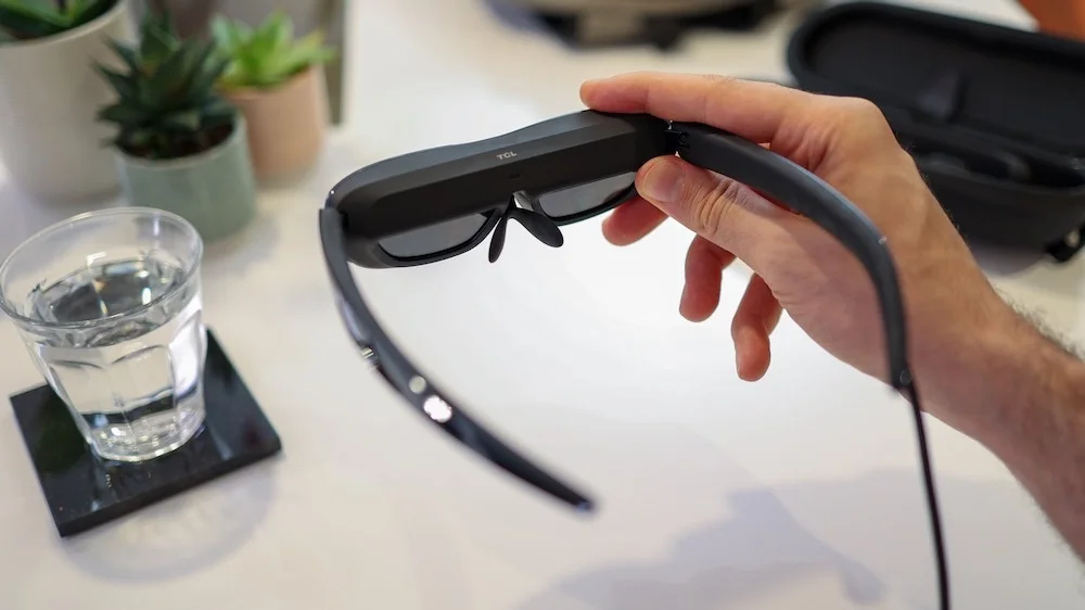 TCL NXTWEAR G - Original physical-device photograph of TCL NXTWEAR G. SmartWearGuide has not hands-on tested this model. Photo/source credit: Tech Guide.